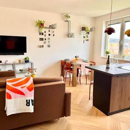 Center Flat With View - Kitchen, Ac, Netflix Komarov