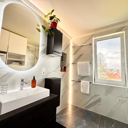 Center Flat With View - Kitchen, Ac, Netflix Appartamento *