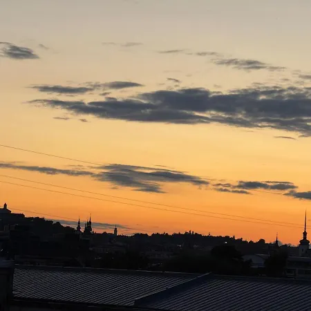 Center Flat With View - Kitchen, Ac, Netflix *